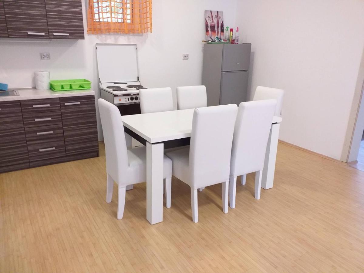 Apartmani Grza Paraćin Extérieur photo